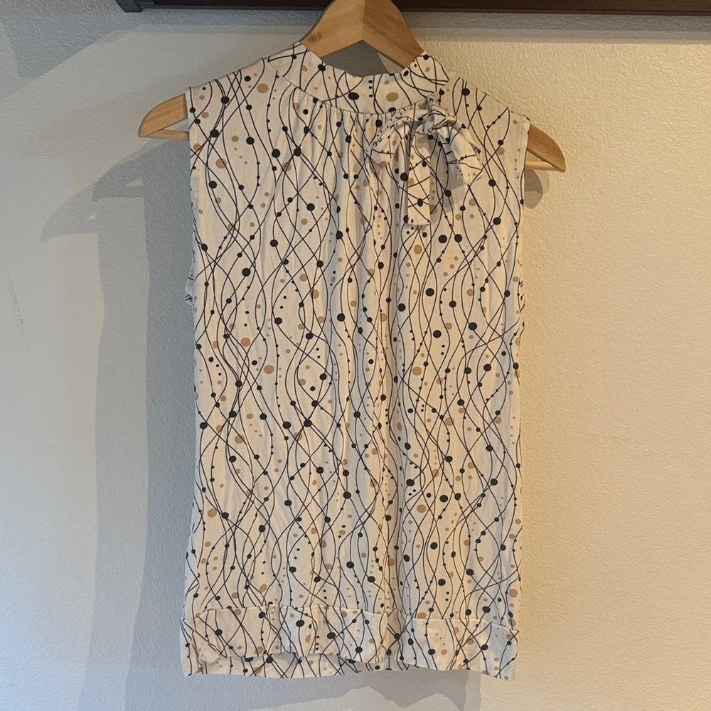 H&M Mock Neck Sleeveless Dots Patterned Blouse, Party NYE, Size M